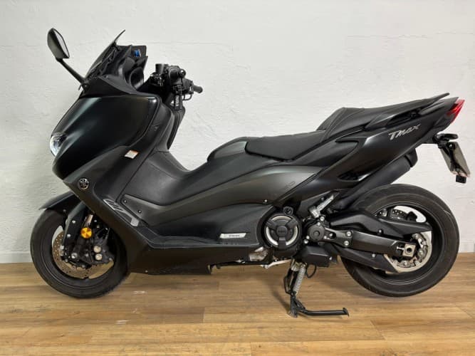 Comprar YAMAHA TMAX 560 2020 de segunda mano YAMAHA TMAX 560 2020 de segunda mano