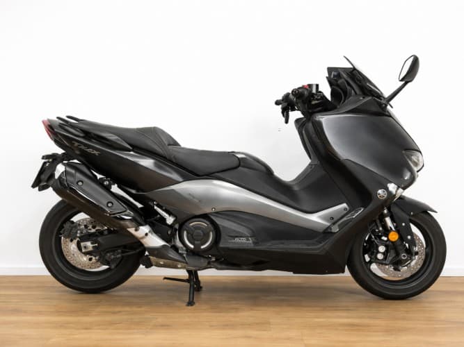 Comprar YAMAHA TMAX 560 2020 de segunda mano YAMAHA TMAX 560 2020 de segunda mano