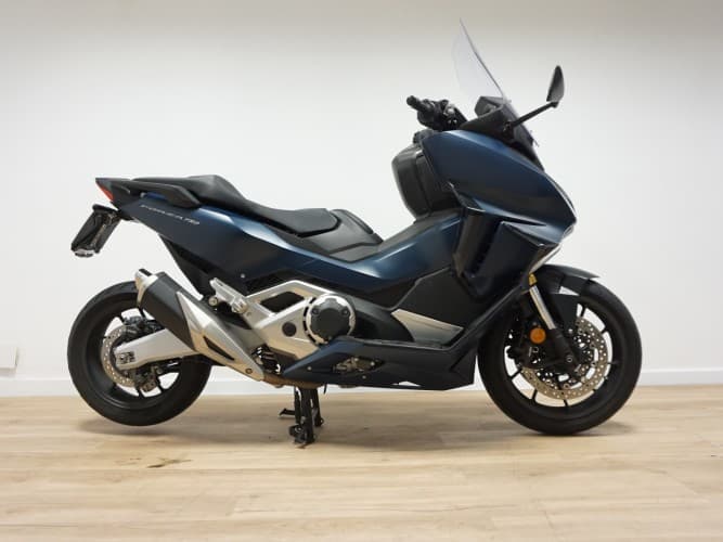 HONDA FORZA 750 2024 de segunda mano