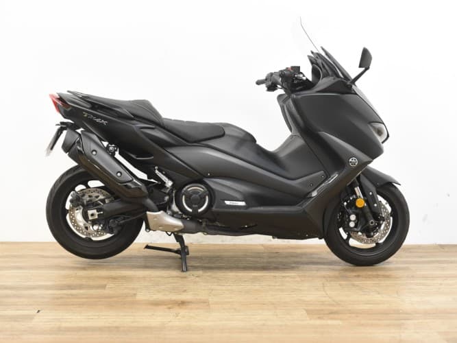 YAMAHA TMAX 560 2022 de segunda mano