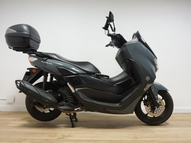 YAMAHA NMAX 125 2021 de segunda mano