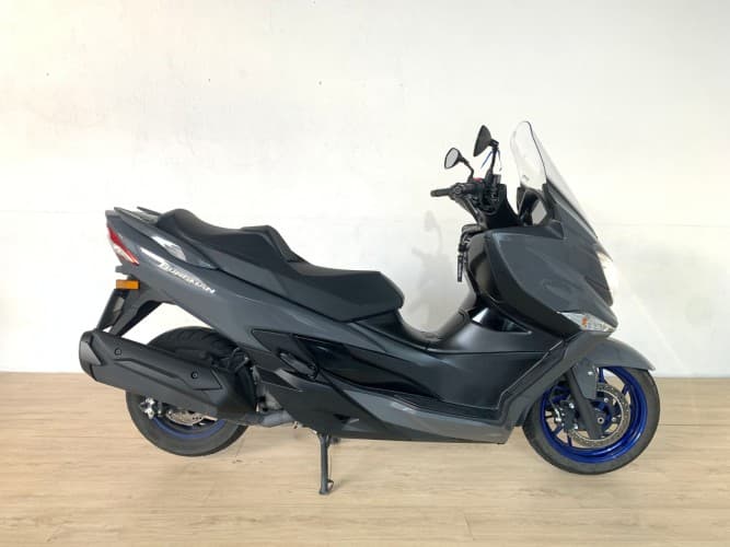 SUZUKI BURGMAN 400 2022 de segunda mano