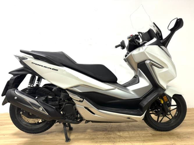 HONDA FORZA 300 2020 de segunda mano