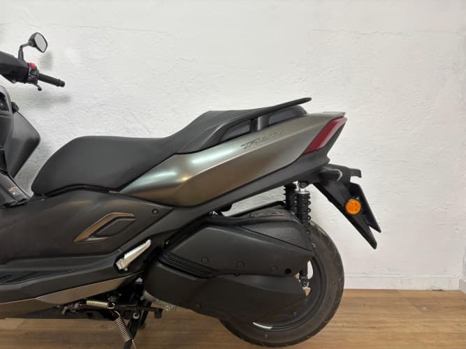 YAMAHA TRICITY 300 2023 de segunda mano