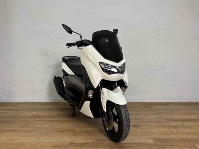 YAMAHA NMAX 125 2024 de segunda mano