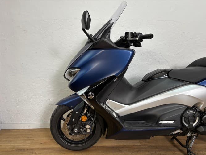 YAMAHA TMAX 530 DX 2017 de segunda mano