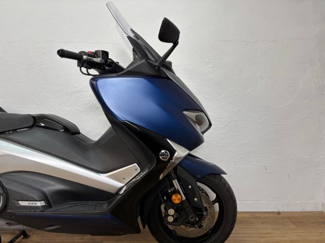 YAMAHA TMAX 530 DX 2017 de segunda mano