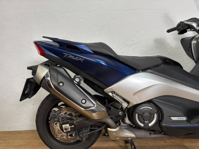 YAMAHA TMAX 530 DX 2017 de segunda mano