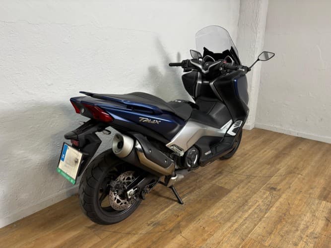 YAMAHA TMAX 530 DX 2017 de segunda mano