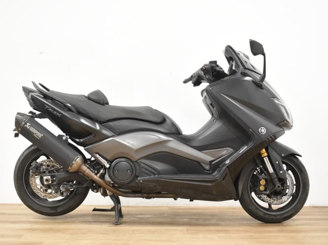 Comprar YAMAHA TMAX 530 IRON MAX (AKRAPOVIC HOMOLOGADO) 2016 de segunda mano YAMAHA TMAX 530 IRON MAX (AKRAPOVIC HOMOLOGADO) 2016 de segunda mano