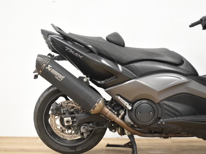 Comprar YAMAHA TMAX 530 IRON MAX (AKRAPOVIC HOMOLOGADO) 2016 de segunda mano YAMAHA TMAX 530 IRON MAX (AKRAPOVIC HOMOLOGADO) 2016 de segunda mano