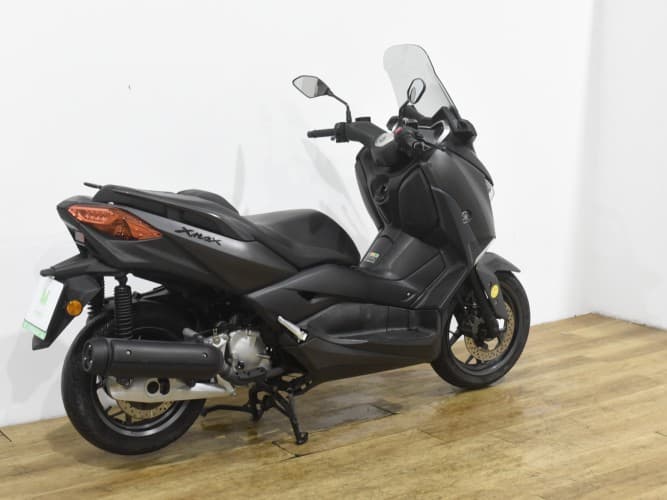 YAMAHA XMAX 125 2018 de segunda mano