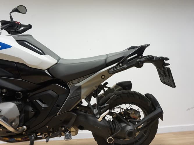 Comprar BMW R 1300 GS (PAQUETE TOURING, DINAMICO Y ENDURO PRO) 2023 de segunda mano BMW R 1300 GS (PAQUETE TOURING, DINAMICO Y ENDURO PRO) 2023 de segunda mano