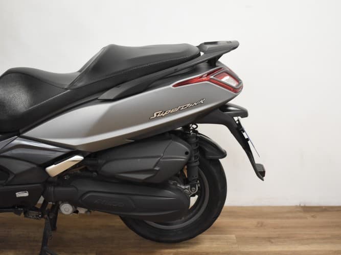 Comprar KYMCO SUPER DINK 125 2021 de segunda mano KYMCO SUPER DINK 125 2021 de segunda mano