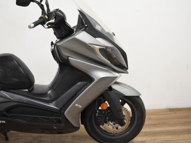 Comprar KYMCO SUPER DINK 125 2021 de segunda mano KYMCO SUPER DINK 125 2021 de segunda mano