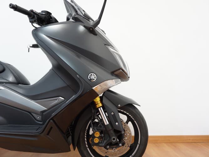 YAMAHA TMAX 530 IRON MAX 2015 de segunda mano