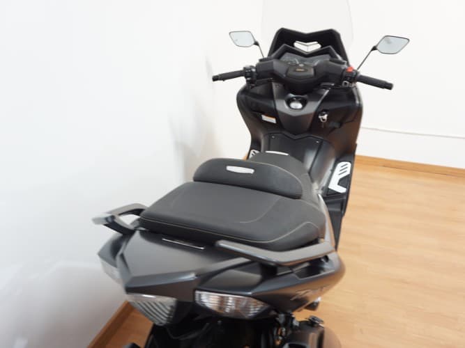 YAMAHA TMAX 530 IRON MAX 2015 de segunda mano