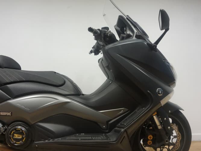 YAMAHA TMAX 530 IRON MAX 2015 de segunda mano