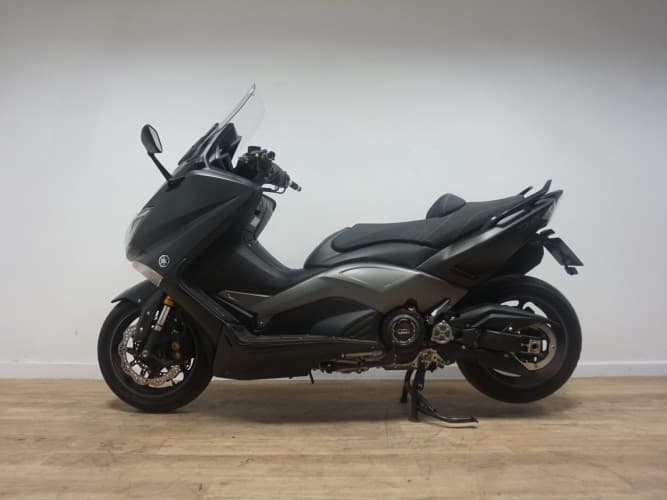 YAMAHA TMAX 530 IRON MAX 2015 de segunda mano