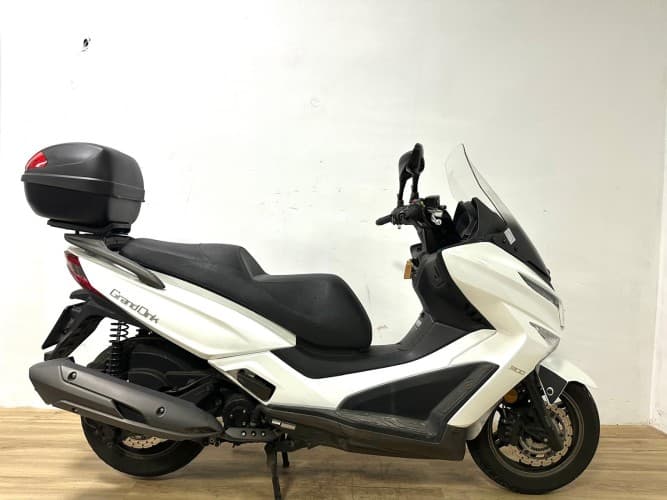 KYMCO GRAND DINK 300 2017 de segunda mano
