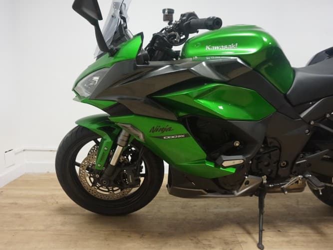 KAWASAKI NINJA 1000 SX (AKRAPOVIC HOMOLOGADO) 2020 de segunda mano