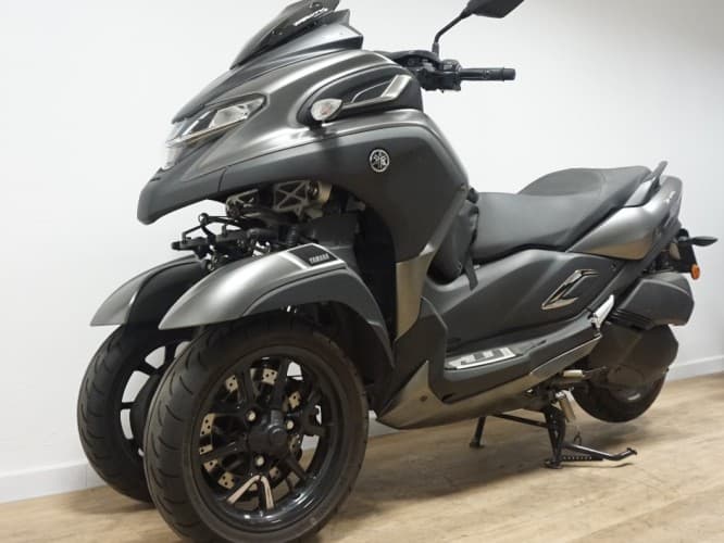 Comprar YAMAHA TRICITY 300 2021 de segunda mano YAMAHA TRICITY 300 2021 de segunda mano