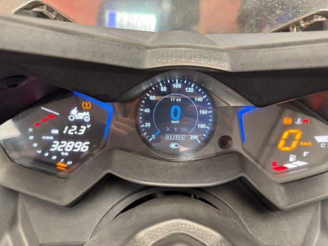 KYMCO AK 550 (A2) 2019 de segunda mano