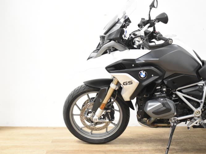Comprar BMW R 1250 GS (IVA DEDUC.) (3 PAQ+ 3 MLTS) (RED ASIEN) 2022 de segunda mano BMW R 1250 GS (IVA DEDUC.) (3 PAQ+ 3 MLTS) (RED ASIEN) 2022 de segunda mano