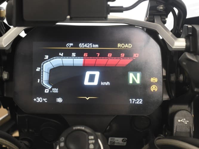 Comprar BMW R 1250 GS (IVA DEDUCIBLE) (3 PAQUETES+ TOP CASE) 2022 de segunda mano BMW R 1250 GS (IVA DEDUCIBLE) (3 PAQUETES+ TOP CASE) 2022 de segunda mano