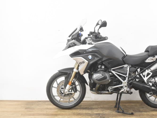 Comprar BMW R 1250 GS (IVA DEDUCIBLE) (3 PAQUETES+ TOP CASE) 2022 de segunda mano BMW R 1250 GS (IVA DEDUCIBLE) (3 PAQUETES+ TOP CASE) 2022 de segunda mano
