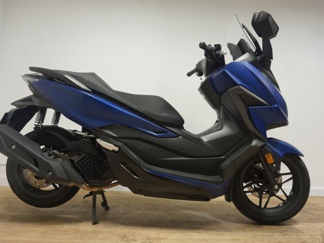 HONDA FORZA 125 2022 de segunda mano