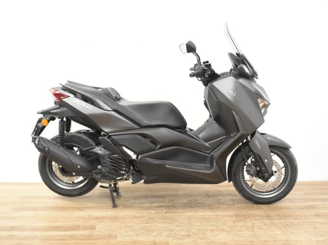 YAMAHA XMAX 125 2023 de segunda mano