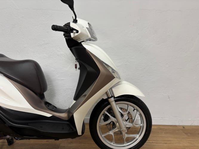 Comprar PIAGGIO MEDLEY 125 2024 de segunda mano PIAGGIO MEDLEY 125 2024 de segunda mano