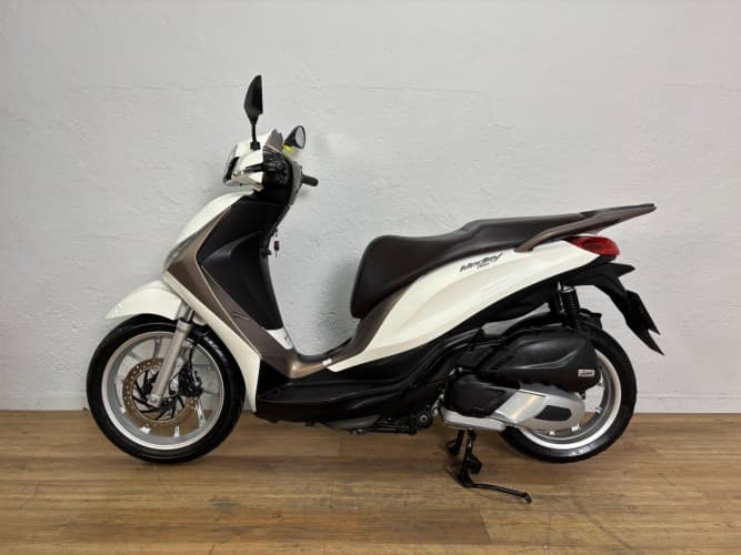 Comprar PIAGGIO MEDLEY 125 2024 de segunda mano PIAGGIO MEDLEY 125 2024 de segunda mano