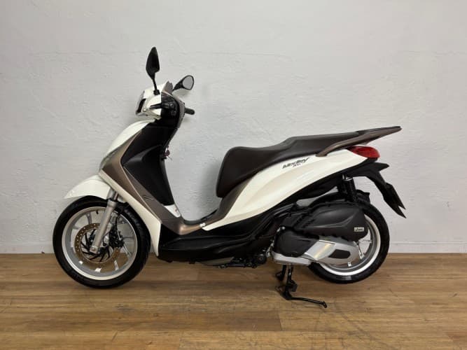 Comprar PIAGGIO MEDLEY 125 2024 de segunda mano PIAGGIO MEDLEY 125 2024 de segunda mano