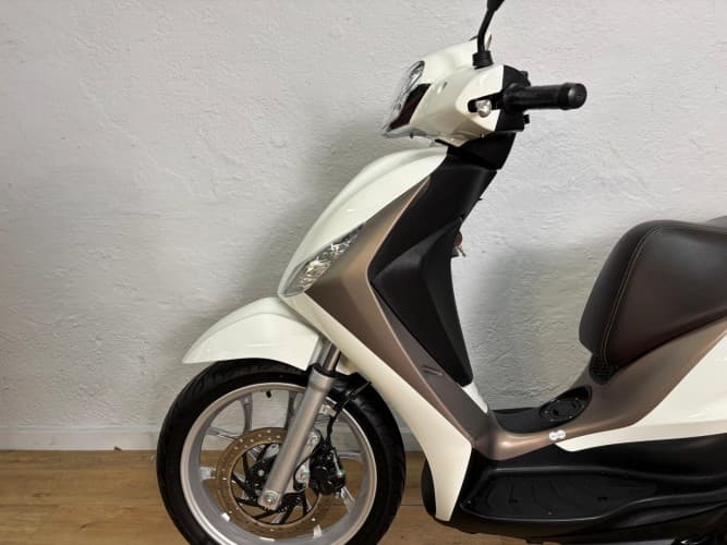 Comprar PIAGGIO MEDLEY 125 2024 de segunda mano PIAGGIO MEDLEY 125 2024 de segunda mano