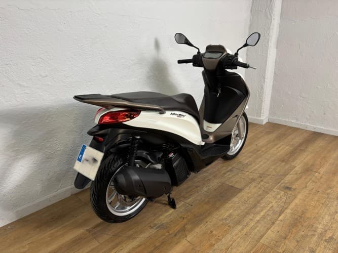 Comprar PIAGGIO MEDLEY 125 2024 de segunda mano PIAGGIO MEDLEY 125 2024 de segunda mano