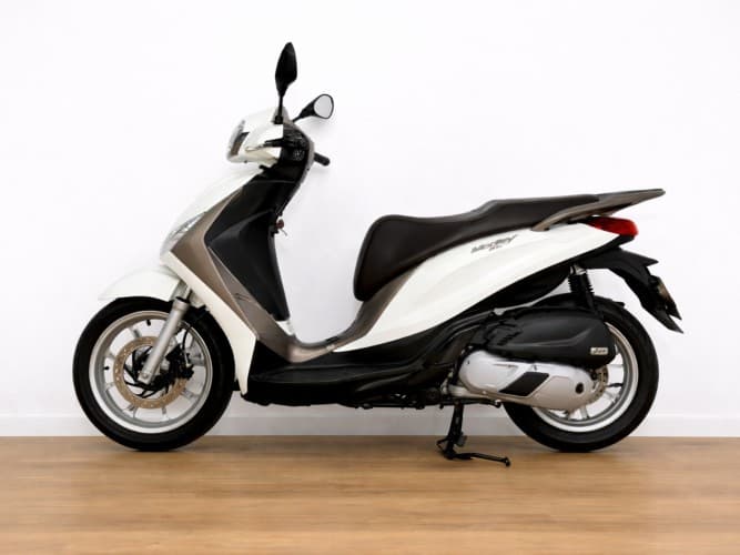 PIAGGIO MEDLEY 125 2024 de segunda mano