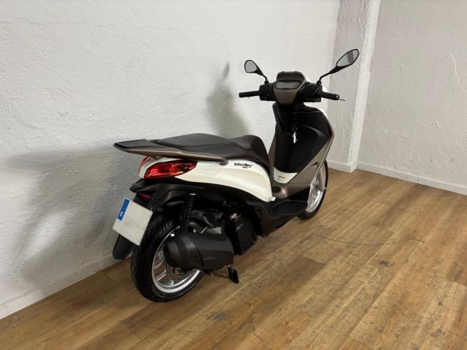 Comprar PIAGGIO MEDLEY 125 2024 de segunda mano PIAGGIO MEDLEY 125 2024 de segunda mano