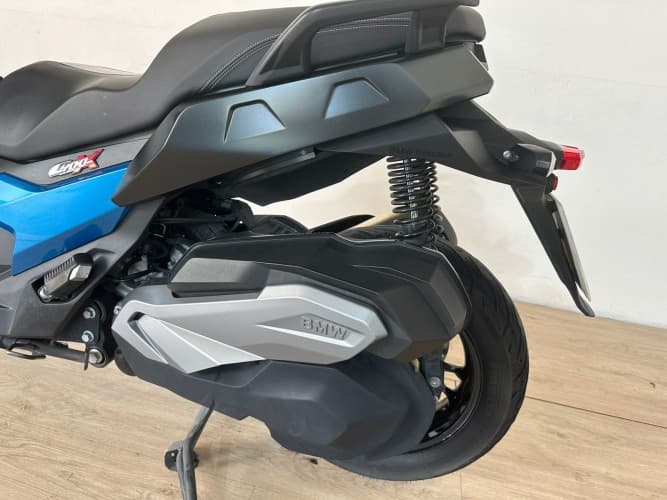 BMW C 400 X (IVA DEDUCIBLE) 2019 de segunda mano