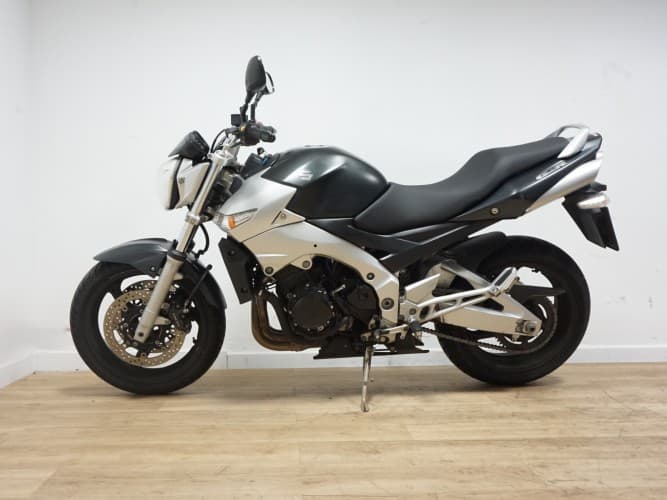 Comprar SUZUKI GSR 600 (A) 2007 de segunda mano SUZUKI GSR 600 (A) 2007 de segunda mano