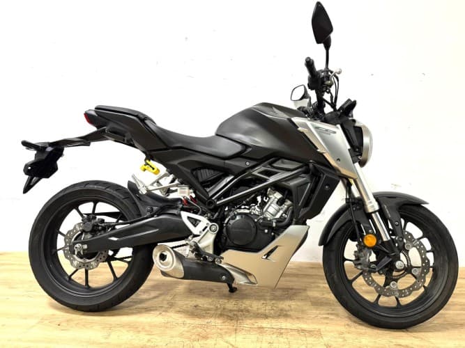 HONDA CB 125 R 2020 de segunda mano