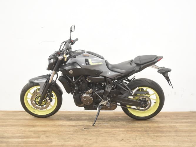 Comprar YAMAHA MT-07 (A2) 2016 de segunda mano YAMAHA MT-07 (A2) 2016 de segunda mano