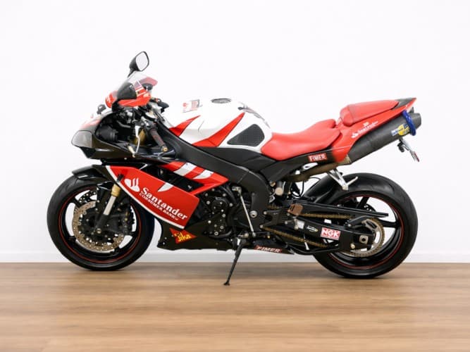 Comprar YAMAHA YZF R1 (SE ENTREGA ESCAPES ORIGINALES Y PORTA) 2007 de segunda mano YAMAHA YZF R1 (SE ENTREGA ESCAPES ORIGINALES Y PORTA) 2007 de segunda mano