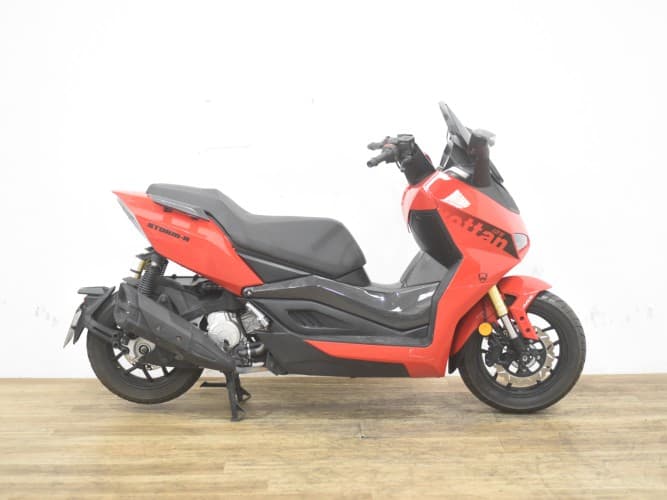 Comprar WOTTAN STORM R 125 2023 de segunda mano WOTTAN STORM R 125 2023 de segunda mano