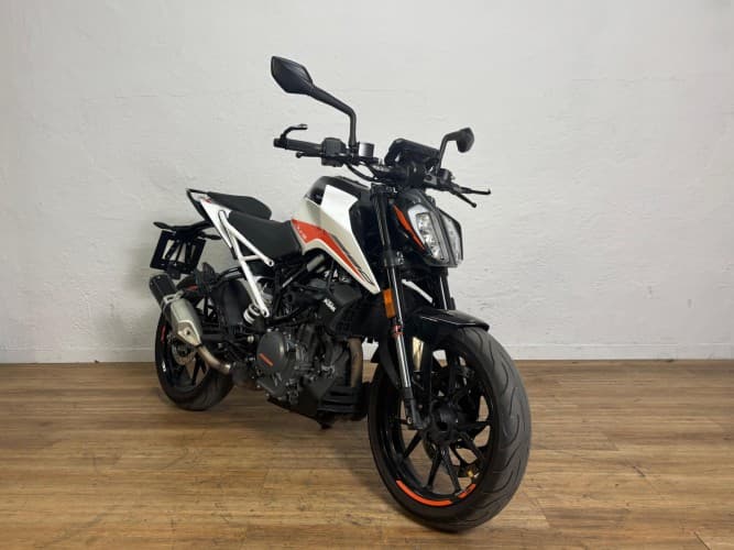 KTM DUKE 390 2023 de segunda mano