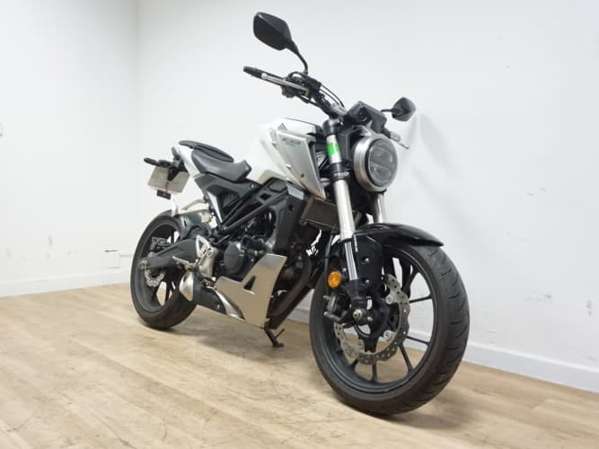 Comprar HONDA CB 125 R 2019 de segunda mano HONDA CB 125 R 2019 de segunda mano