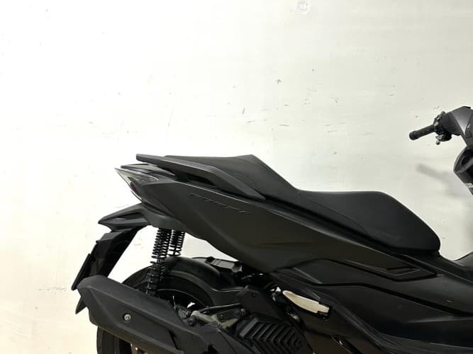 Comprar HONDA FORZA 125 (IVA DEDUCIBLE) 2022 de segunda mano HONDA FORZA 125 (IVA DEDUCIBLE) 2022 de segunda mano