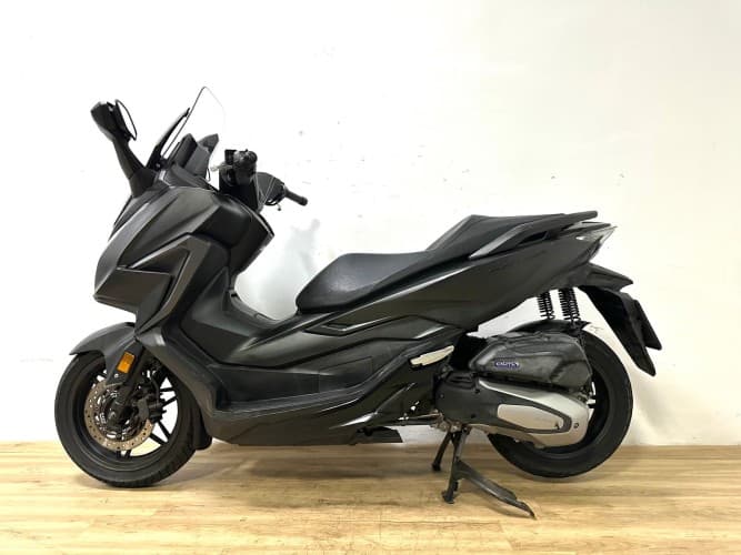 Comprar HONDA FORZA 125 (IVA DEDUCIBLE) 2022 de segunda mano HONDA FORZA 125 (IVA DEDUCIBLE) 2022 de segunda mano