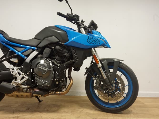 Comprar SUZUKI GSX 8S (A) 2023 de segunda mano SUZUKI GSX 8S (A) 2023 de segunda mano